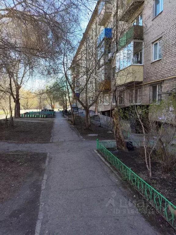 3-к кв. Оренбургская область, Новотроицк ул. Губина, 10 (55.2 м) - Фото 0