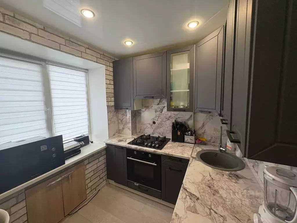 2-к кв. Нижегородская область, Дзержинск Октябрьская ул., 76 (43.7 м) - Фото 1