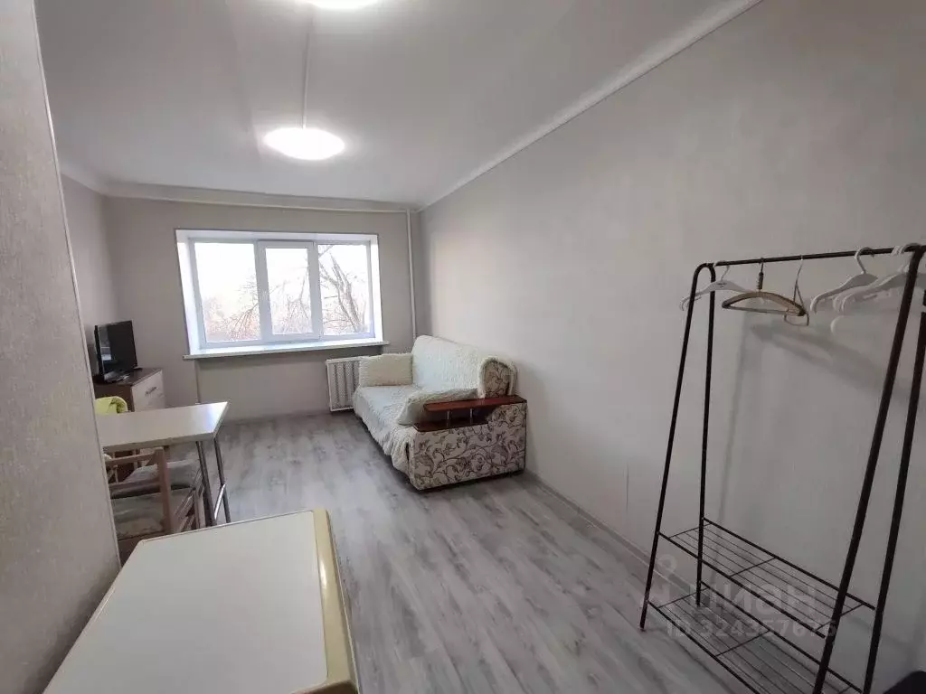 Комната Омская область, Омск просп. Космический, 18 (18.1 м) - Фото 2