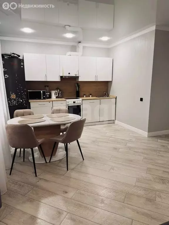 3-комнатная квартира: Черногорск, улица Генерала Тихонова, 6Бк2 (81.9 ... - Фото 2