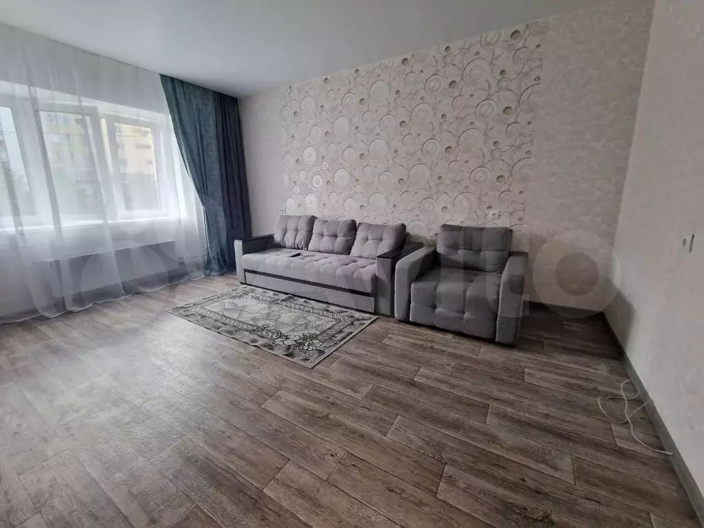 1-к. квартира, 45 м, 2/7 эт. - Фото 1