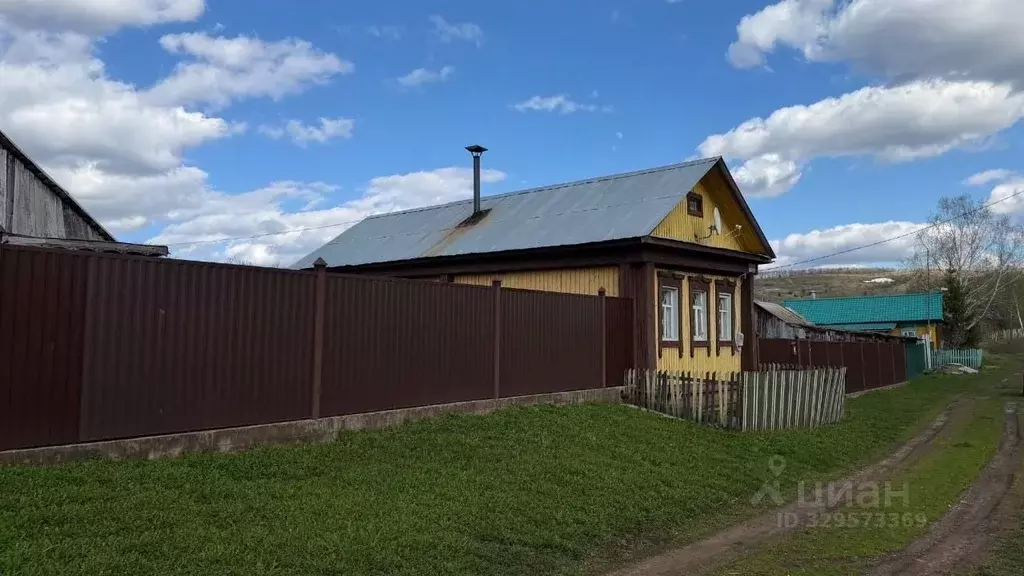Дом в Башкортостан, Благовещенский район, Удельно-Дуванейский ... - Фото 1