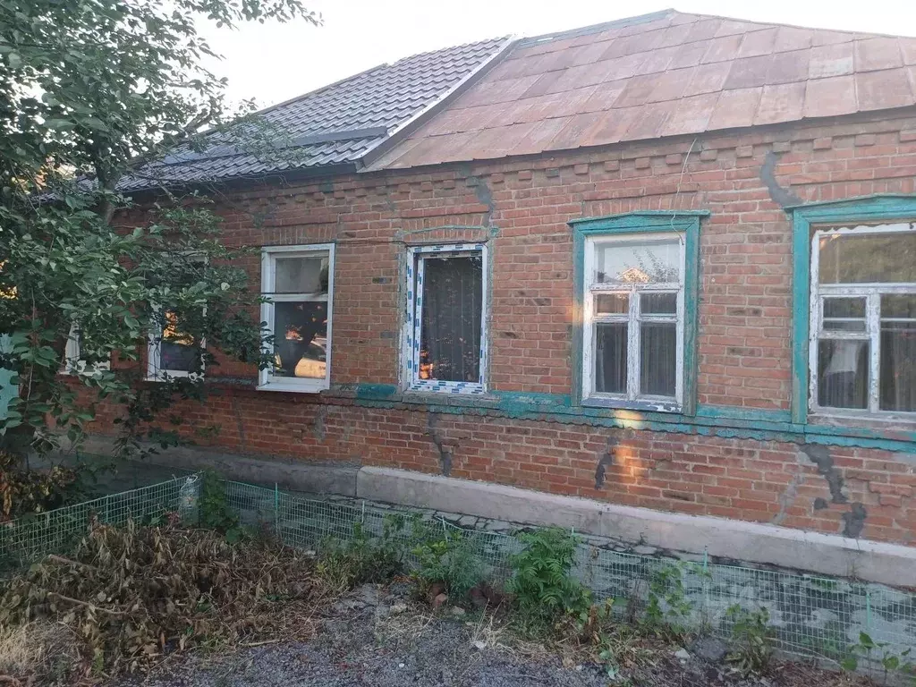 Дом в Ростовская область, Ростов-на-Дону Сахалинский пер., 15 (100 м) - Фото 0