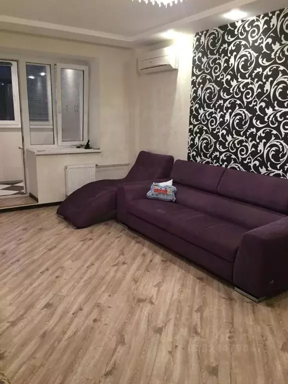 2-к кв. Волгоградская область, Волгоград ул. Льва Толстого, 1А (70.0 ... - Фото 1