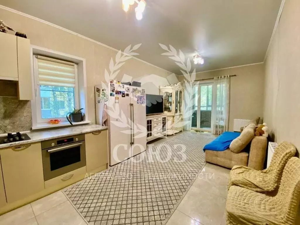 2-к кв. Калужская область, Калуга Высокая ул., 2 (79.0 м) - Фото 1