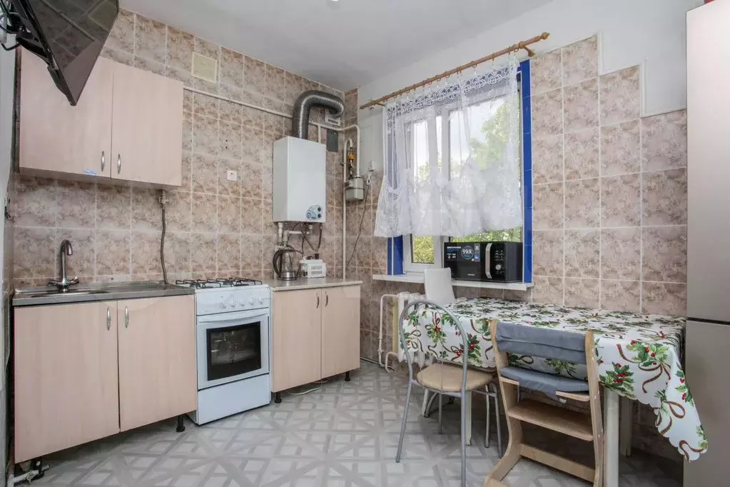 1-к. квартира, 49 м, 6/6 эт. - Фото 1