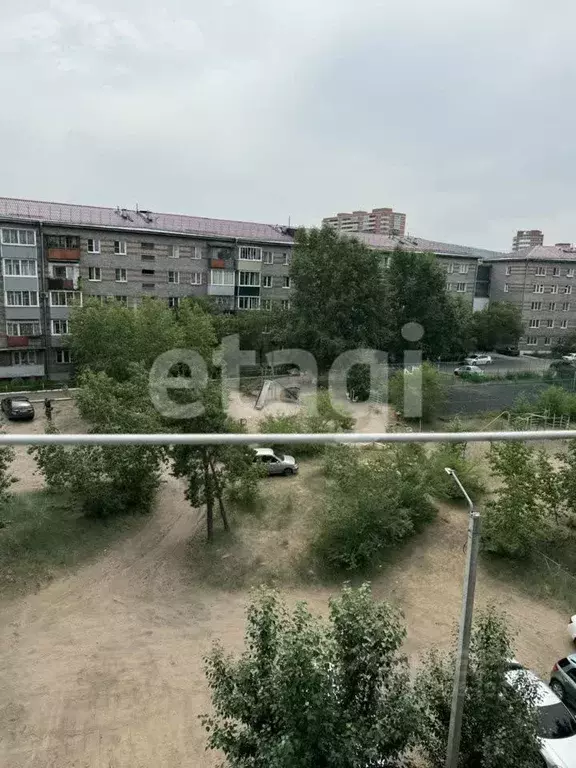 3-к кв. Бурятия, Улан-Удэ Тобольская ул., 49 (56.4 м) - Фото 0