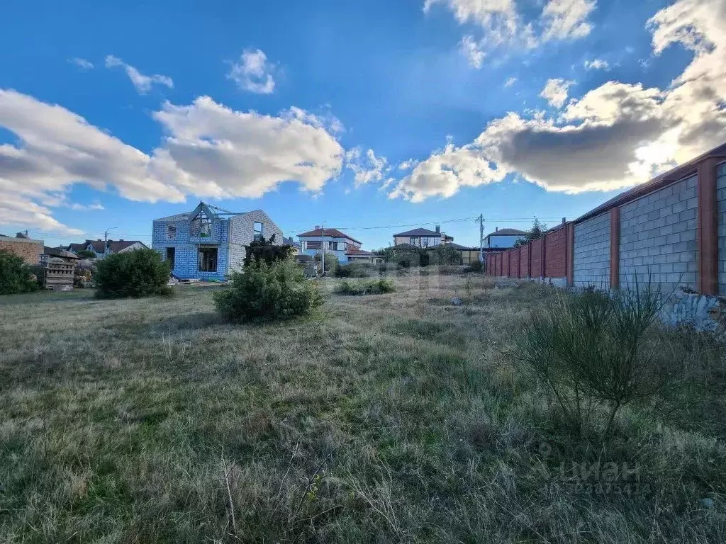 Участок в Севастополь ул. Ирисовая, 5 (5.8 сот.) - Фото 1