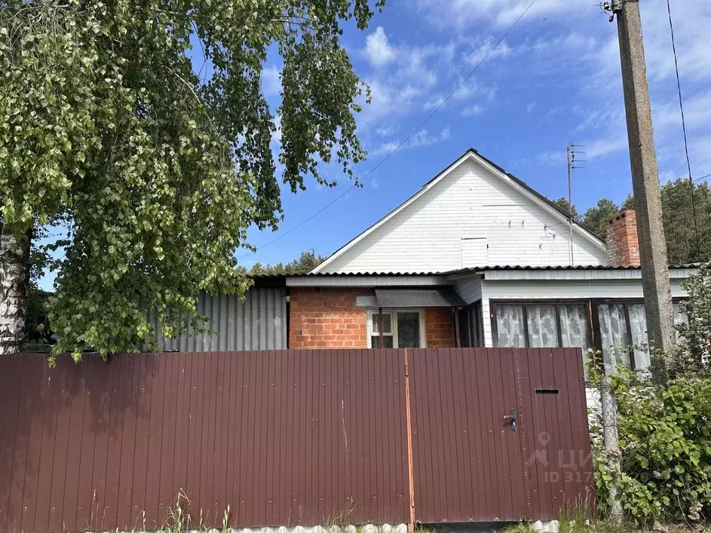 Дом в Брянская область, Жуковка Планерная ул. (71 м) - Фото 0