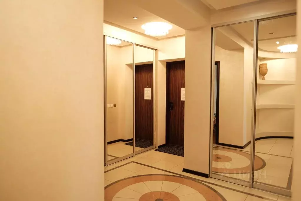 3-к кв. Саха (Якутия), Якутск Октябрьская ул., 3 (100.0 м) - Фото 2