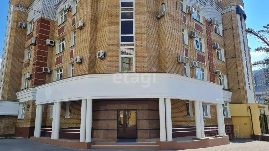 Офис в Татарстан, Казань ул. Хади Такташа, 1 (850 м) - Фото 0