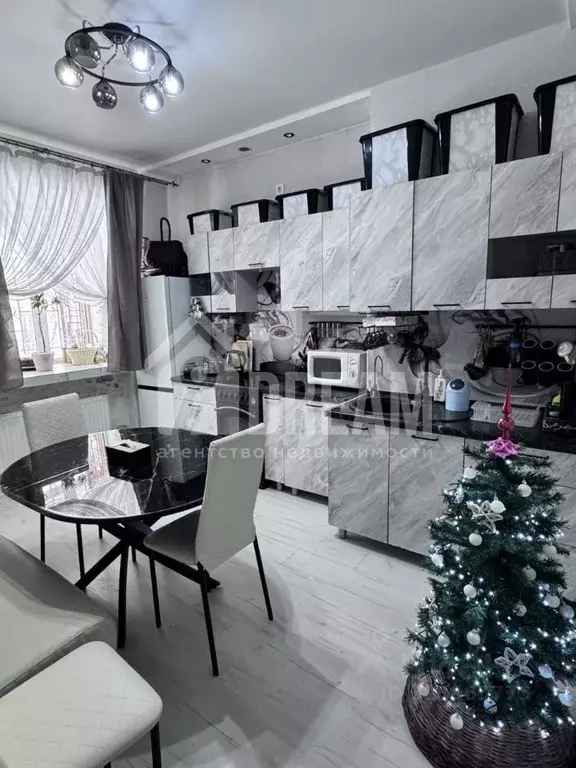 2-к кв. Волгоградская область, Волгоград ул. Хользунова, 18А (47.6 м) - Фото 1