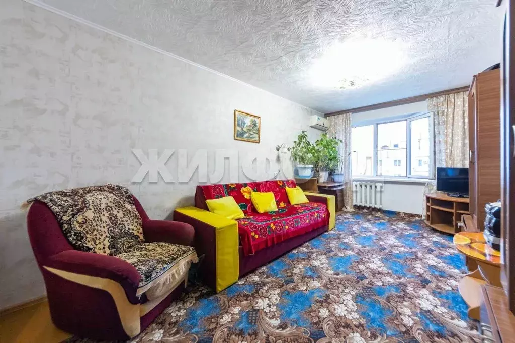 3-к кв. Хабаровский край, Хабаровск Артемовская ул., 128 (68.9 м) - Фото 0
