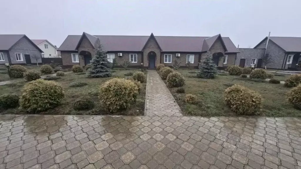 Дом в Курская область, Горшеченский район, Куньевский сельсовет, с. ... - Фото 2