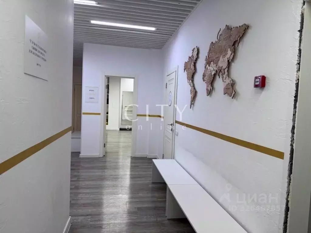 Помещение свободного назначения в Тюменская область, Тюмень ул. ... - Фото 1