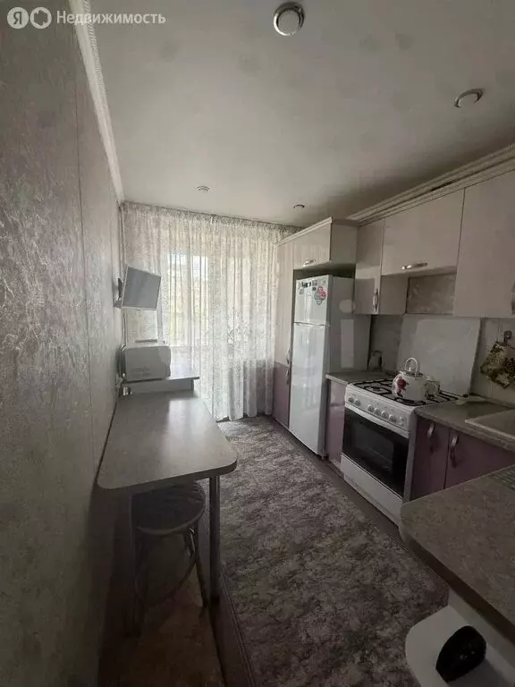 3-комнатная квартира: посёлок городского типа Джалиль, улица 30 лет ... - Фото 1