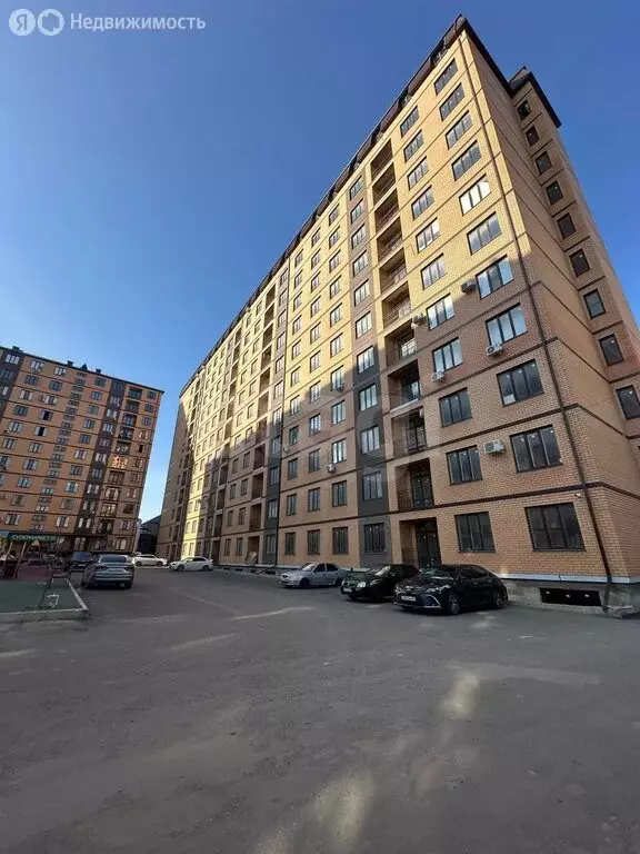 3-комнатная квартира: Махачкала, улица Лизы Чайкиной, 67Б (135 м) - Фото 1