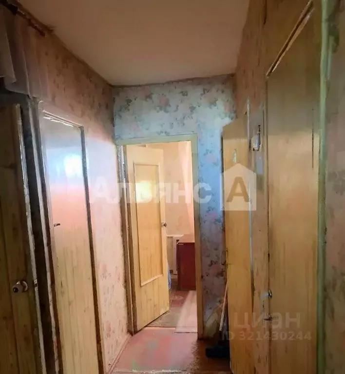 3-к кв. Ростовская область, Каменск-Шахтинский ул. Освобождения, 13 ... - Фото 1