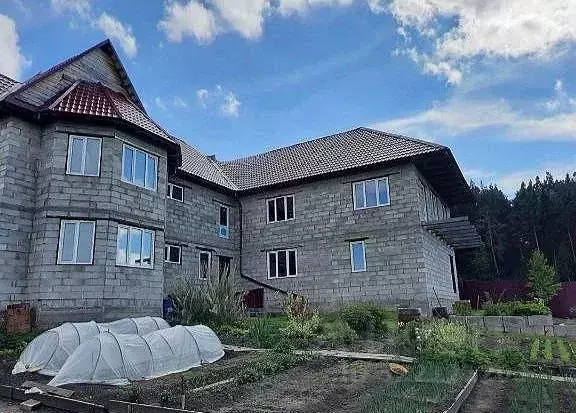 Коттедж в Красноярский край, Емельяновский муниципальный округ, с. ... - Фото 1