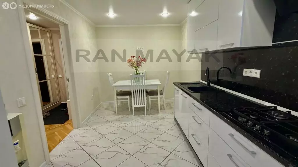 2-комнатная квартира: Майкоп, Пионерская улица, 399 (54.6 м) - Фото 1