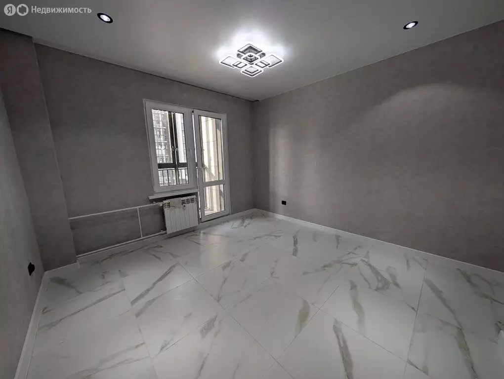 2-комнатная квартира: Иркутск, территория Гусарская, 9 (61.26 м) - Фото 1