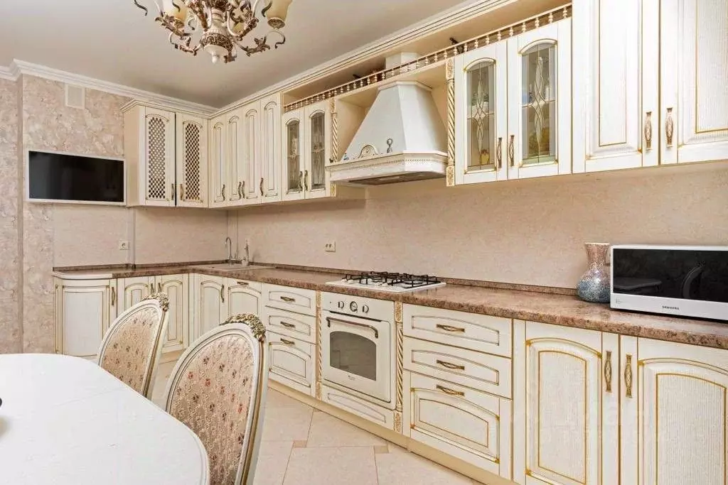 3-к кв. Краснодарский край, Геленджик ул. Свердлова, 16 (90.0 м) - Фото 0