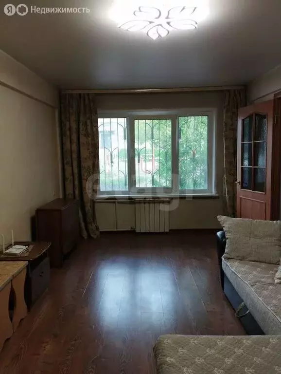 3-комнатная квартира: Улан-Удэ, улица Юного Коммунара, 8 (57.8 м) - Фото 1