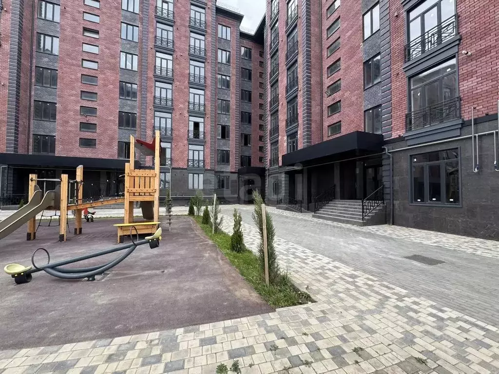 2-к кв. Дагестан, Каспийск Кемпинг мкр, 302А (82.0 м) - Фото 1