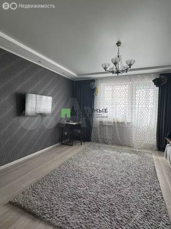 3-комнатная квартира: Красноярск, проспект Металлургов, 6А (68 м) - Фото 0