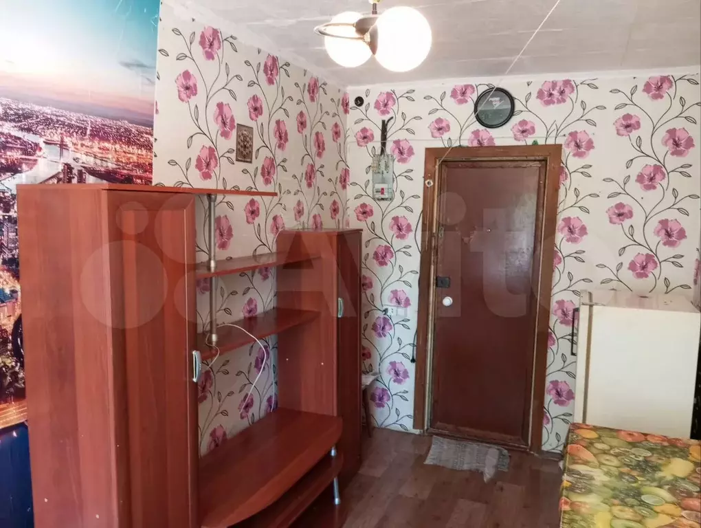 Комната 9,5 м в 5-к., 1/3 эт. - Фото 1