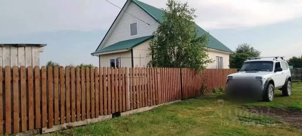 Дом в Новосибирская область, с. Довольное ул. Набережная, 88 (52 м) - Фото 1