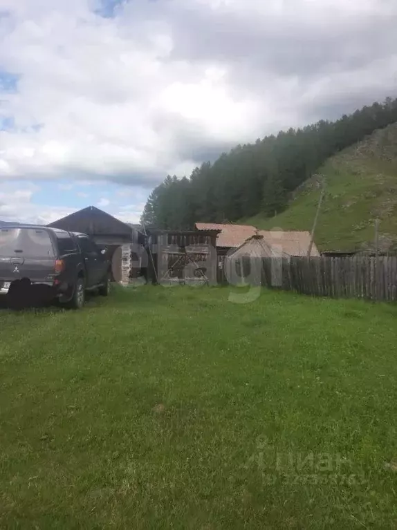 Дом в Алтай, Усть-Коксинский район, с. Амур Советская ул. (28 м) - Фото 1