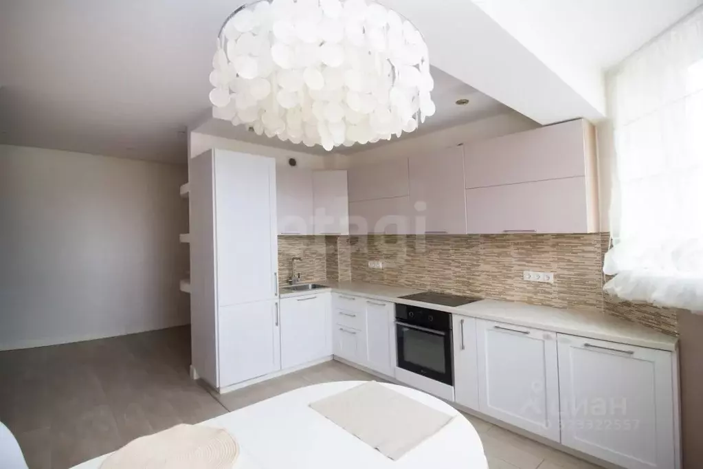 3-к кв. Калужская область, Калуга ул. Фомушина, 13 (83.7 м) - Фото 1