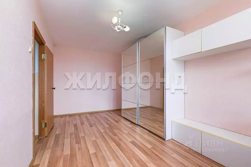 1-к кв. Новосибирская область, Новосибирск ул. В. Высоцкого, 52/3 ... - Фото 0