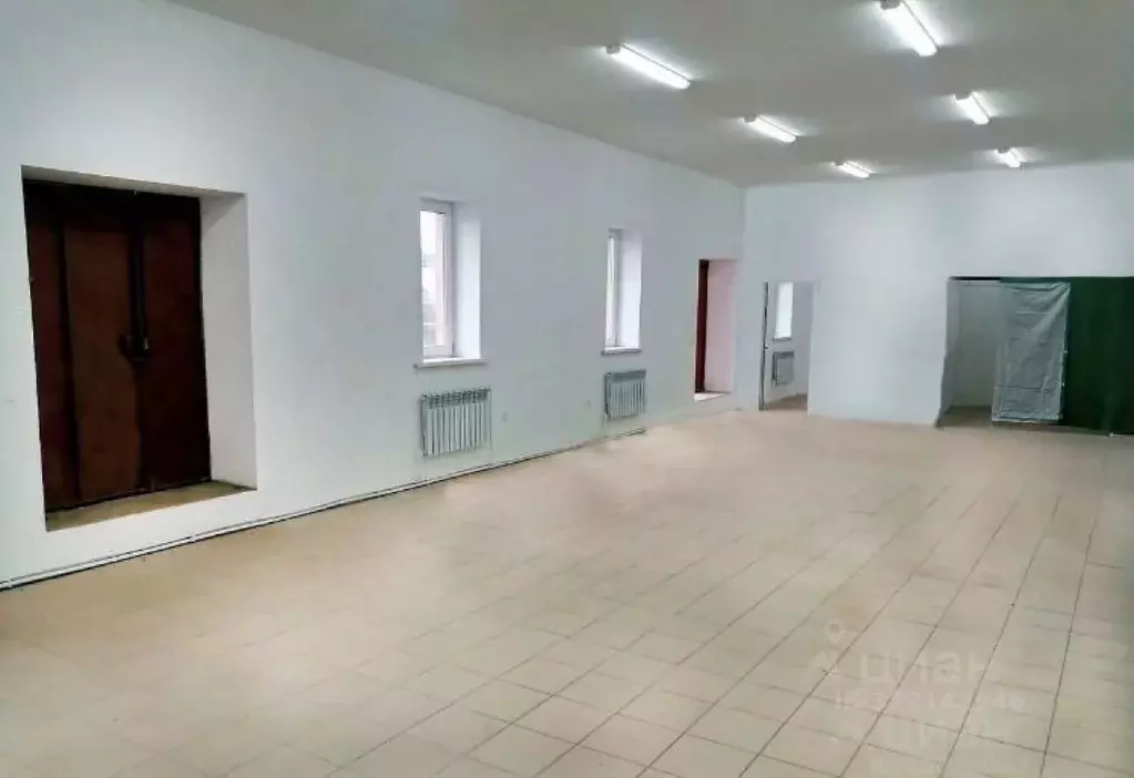 Торговая площадь в Саратовская область, Балаково Вокзальная ул., 21Д ... - Фото 1