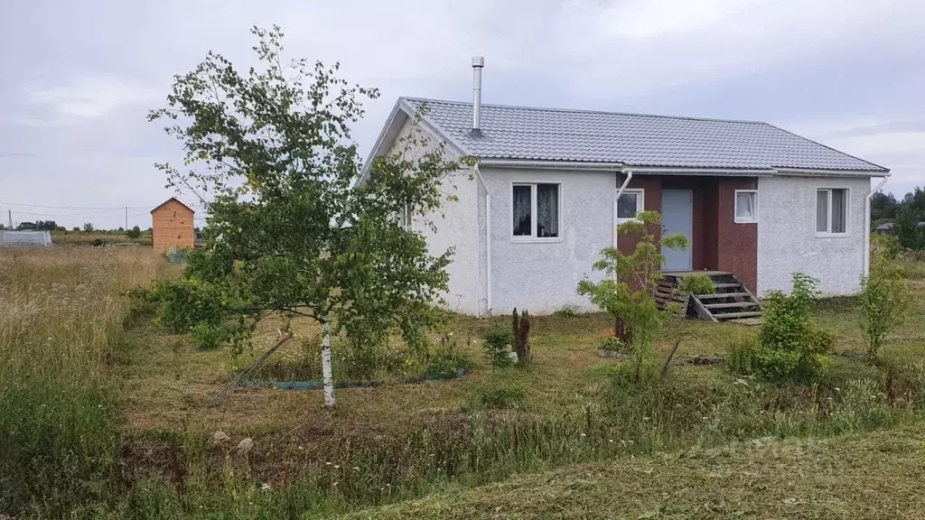 Дом в Новгородская область, Шимский район, Подгощское с/пос, д. Коломо ... - Фото 0
