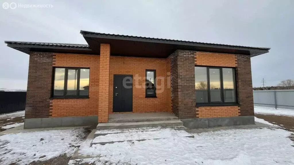 Дом в Мостовский район, станица Ярославская (110 м) - Фото 1