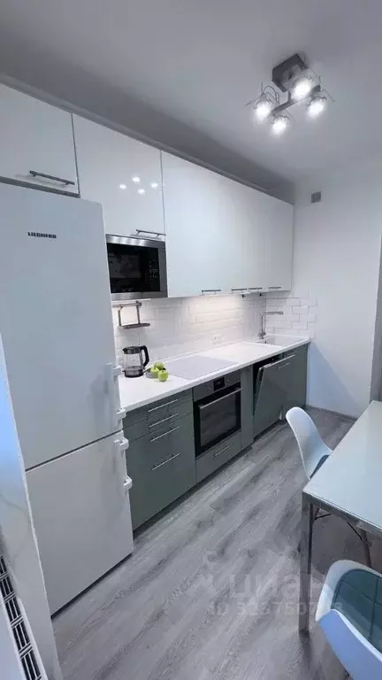 2-к кв. Московская область, Красногорск Опалиха мкр, ул. Пришвина, 3 ... - Фото 1