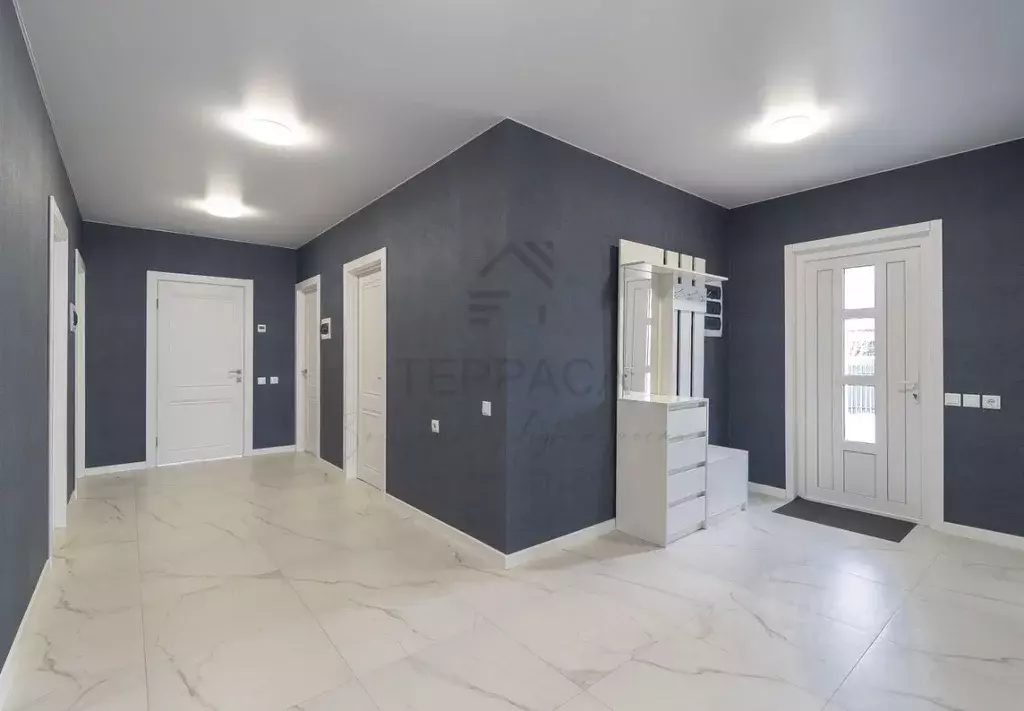 Дом в Ленинградская область, Выборгский район, Рощинское городское ... - Фото 1