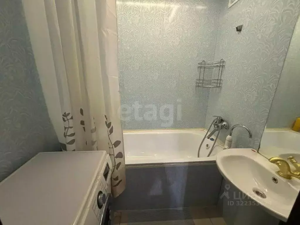 2-к кв. Башкортостан, Уфа Баязита Бикбая ул., 38/1 (43.5 м) - Фото 1