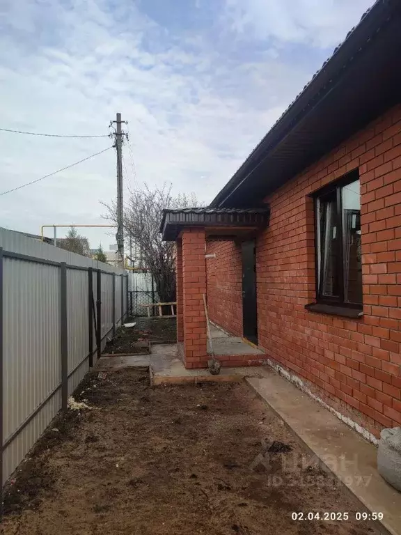 Дом в Саратовская область, Энгельсский район, Красноярское ... - Фото 1