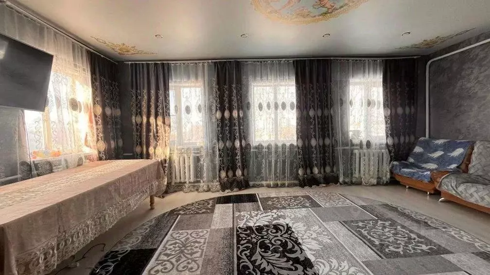 Дом в Краснодарский край, Курганинск ул. Луначарского (90 м) - Фото 1