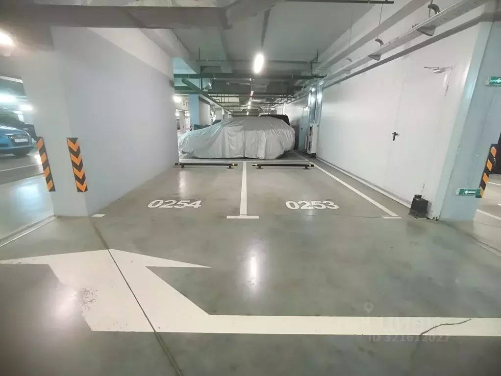 Гараж в Москва ул. Паршина, 10 (14 м) - Фото 0