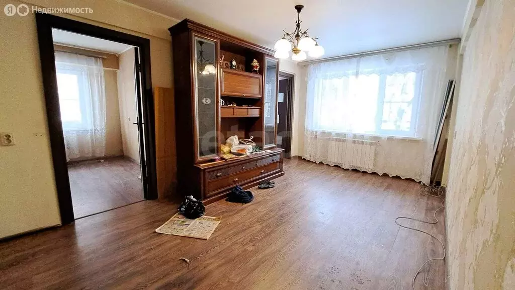 3-комнатная квартира: Калуга, микрорайон Анненки, улица Вишневского, ... - Фото 2