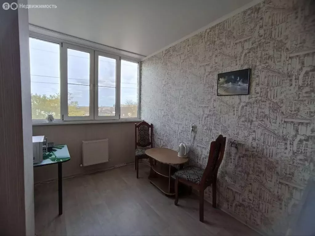 2-комнатная квартира: посёлок Российский, улица Куликова Поля, 35 ... - Фото 0