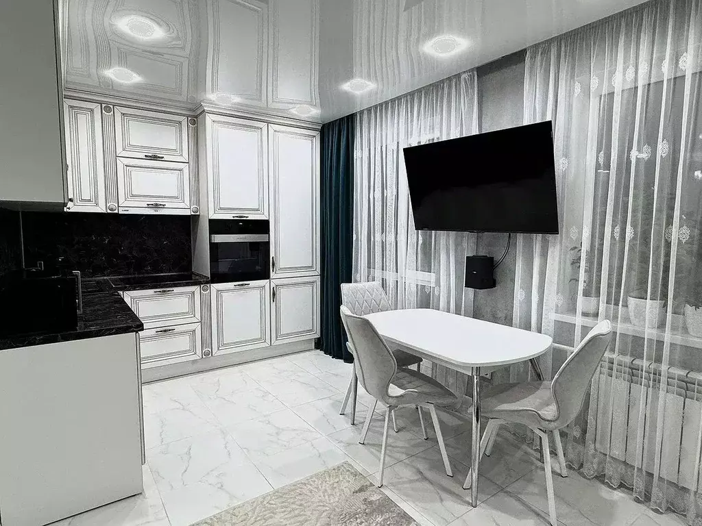 1-к кв. Тюменская область, Тюмень ул. Газовиков, 17 (47.1 м) - Фото 1