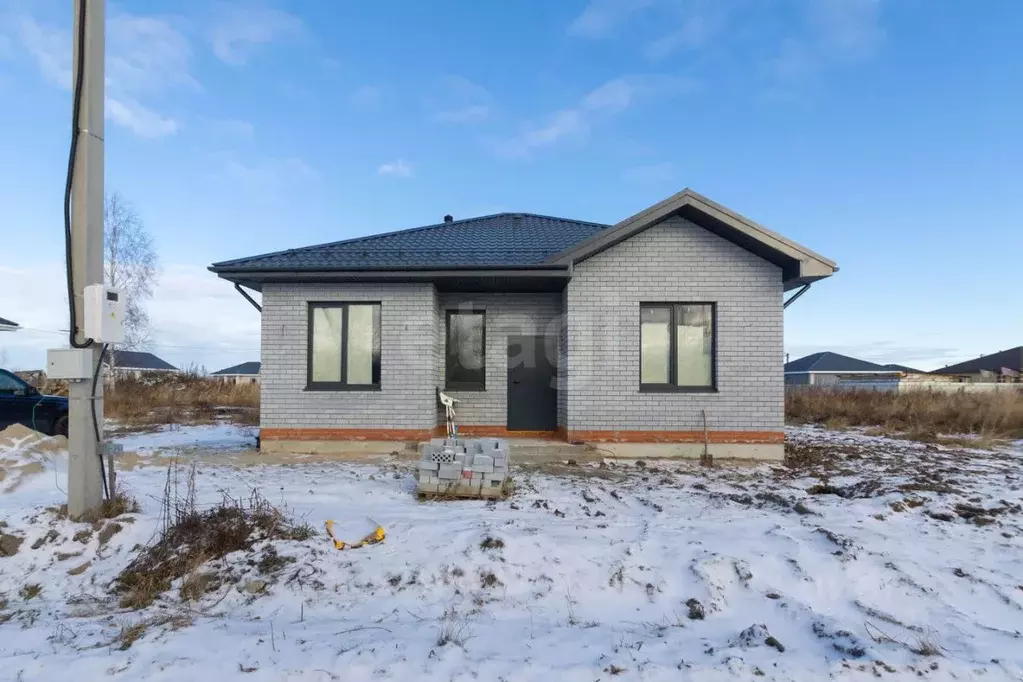 Дом в Тюменская область, Тюменский муниципальный округ Р-404, 23-й км ... - Фото 1