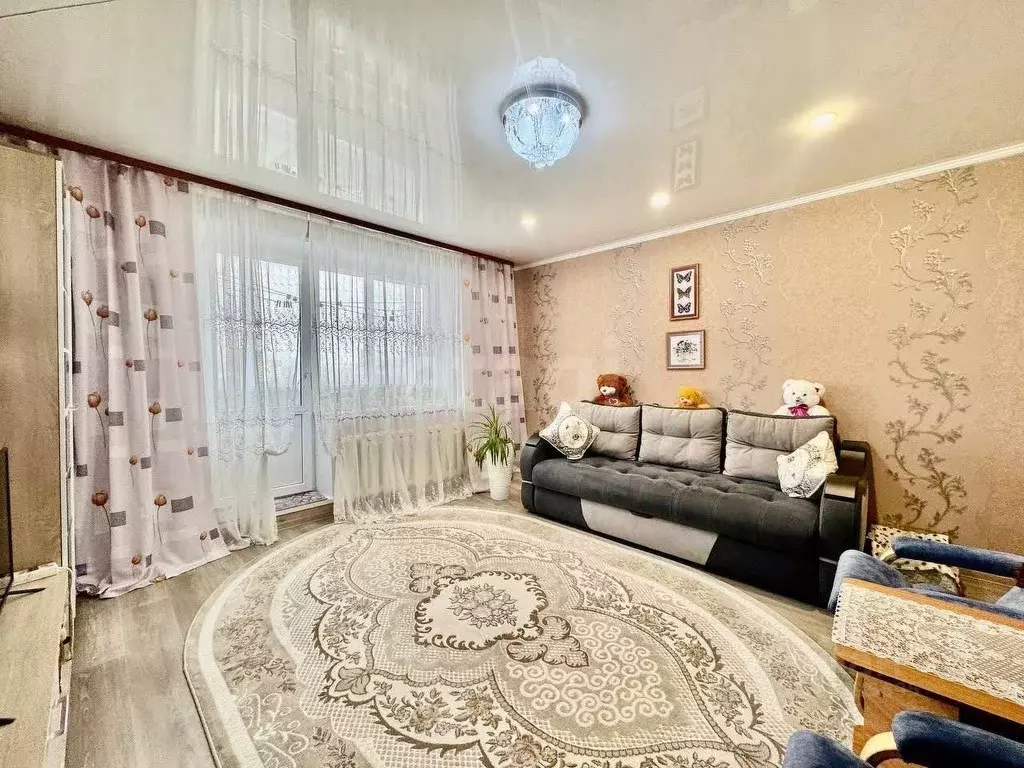 2-к кв. Тюменская область, Тобольск 7А мкр, 37В (51.2 м) - Фото 0