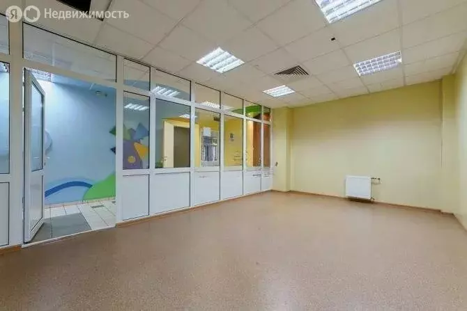 Торговая площадь (475 м) - Фото 1