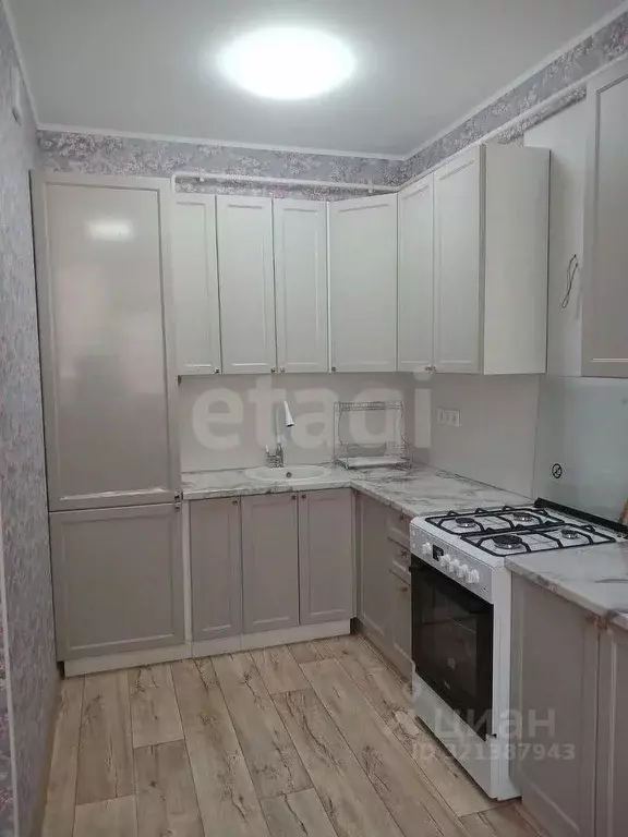 2-к кв. Крым, Симферополь ул. Батурина (52.2 м) - Фото 1